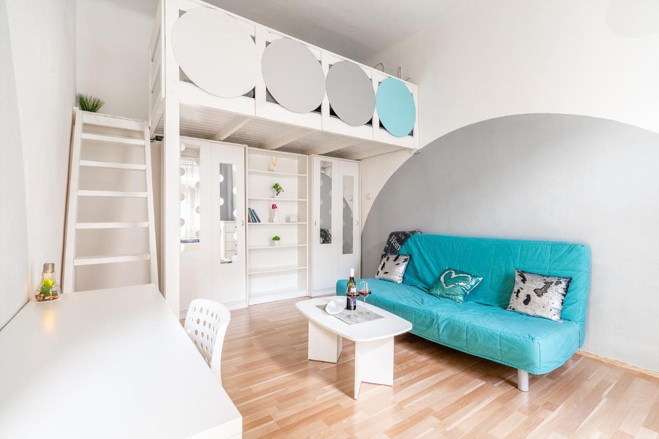 Sunny Dots Apartment - Free Parking! ブダペスト エクステリア 写真