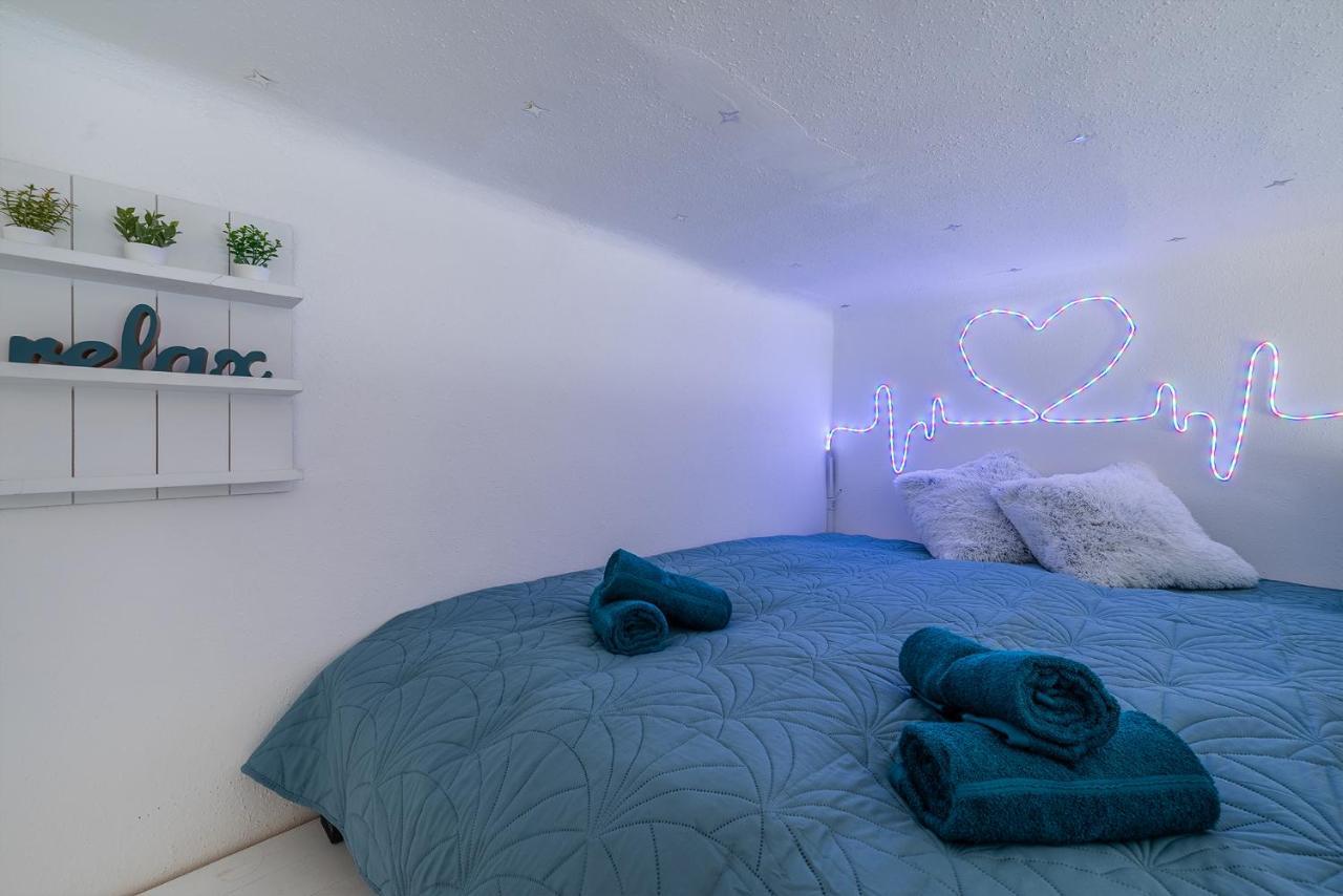 Sunny Dots Apartment - Free Parking! ブダペスト エクステリア 写真