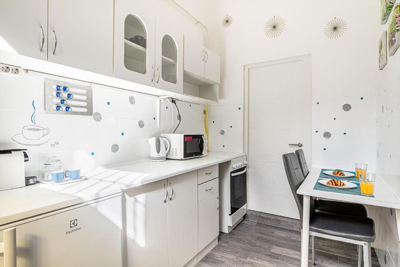 Sunny Dots Apartment - Free Parking! ブダペスト エクステリア 写真