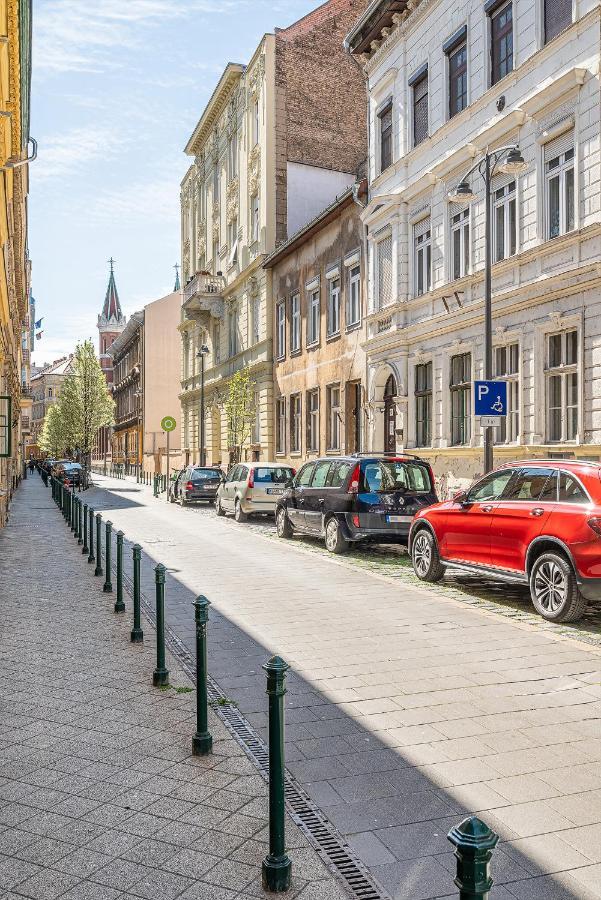 Sunny Dots Apartment - Free Parking! ブダペスト エクステリア 写真